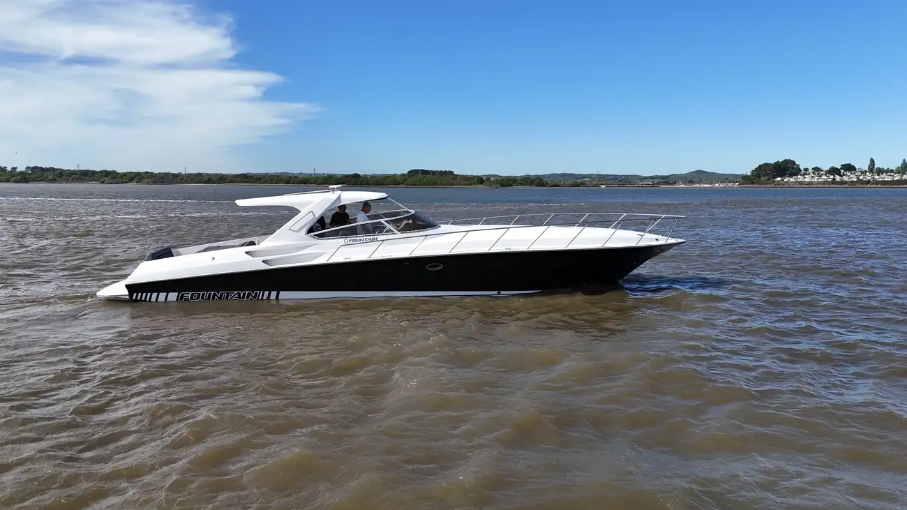 2006 Fountain 48 Express Cruiser