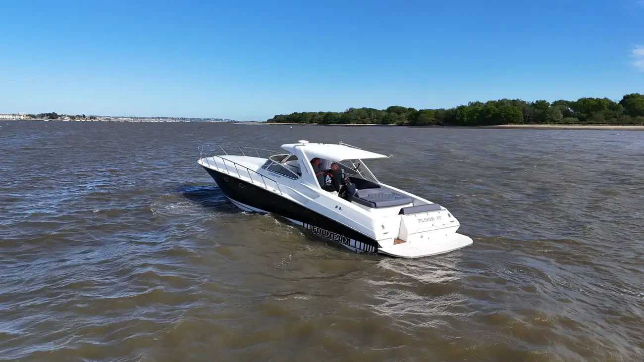 2006 Fountain 48 Express Cruiser image 17