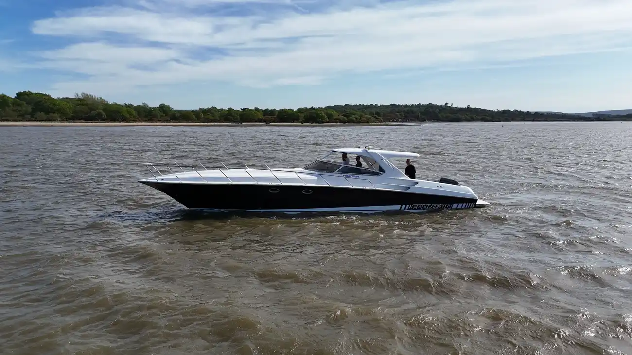 2006 Fountain 48 Express Cruiser image 20