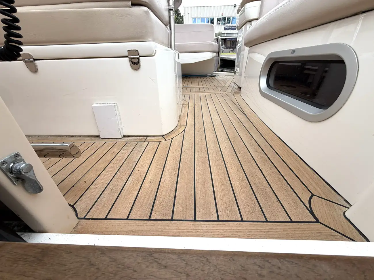 2005 Sealine SC29 image 22