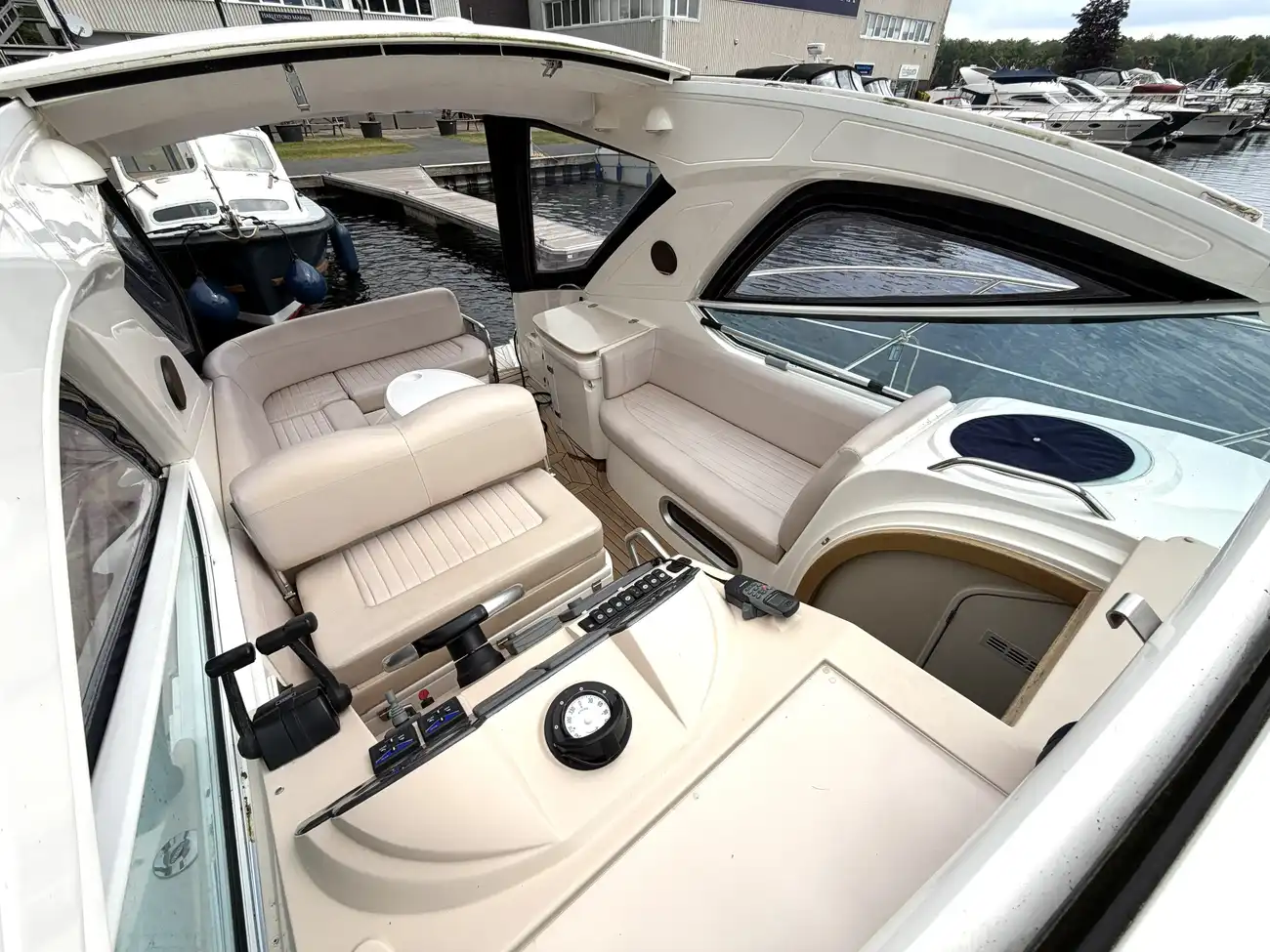 2005 Sealine SC29 image 21