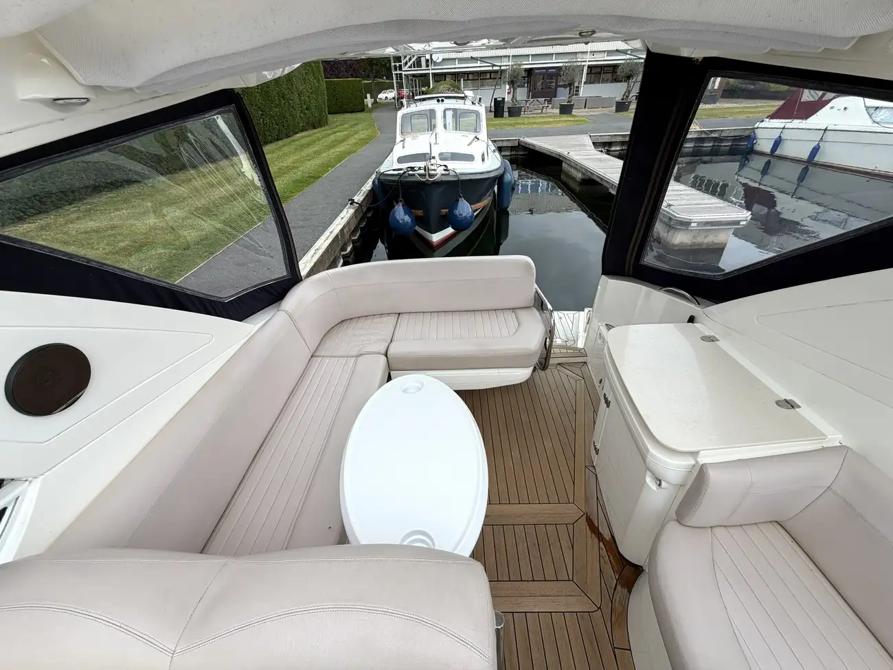 2005 Sealine SC29 image 16