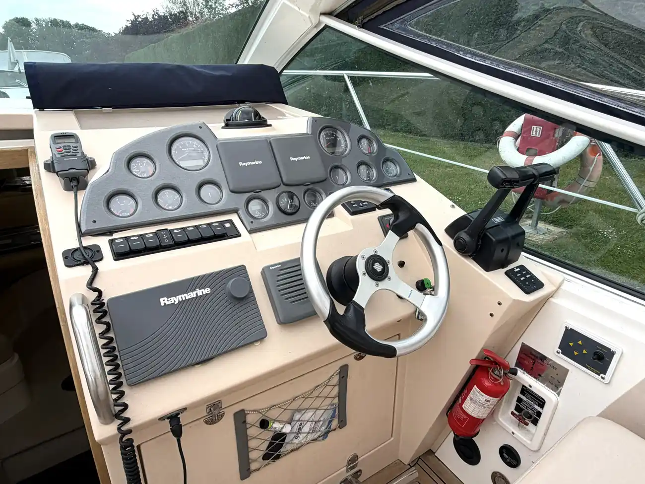 2005 Sealine SC29 image 18