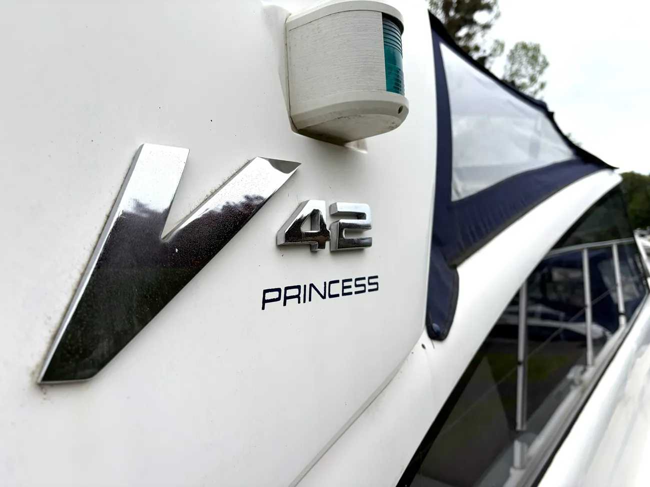 2007 Princess V42 image 12