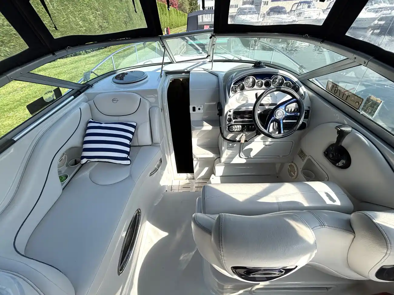 2004 Crownline 250 CR image 17