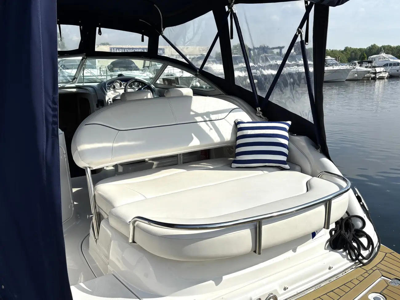 2004 Crownline 250 CR image 15