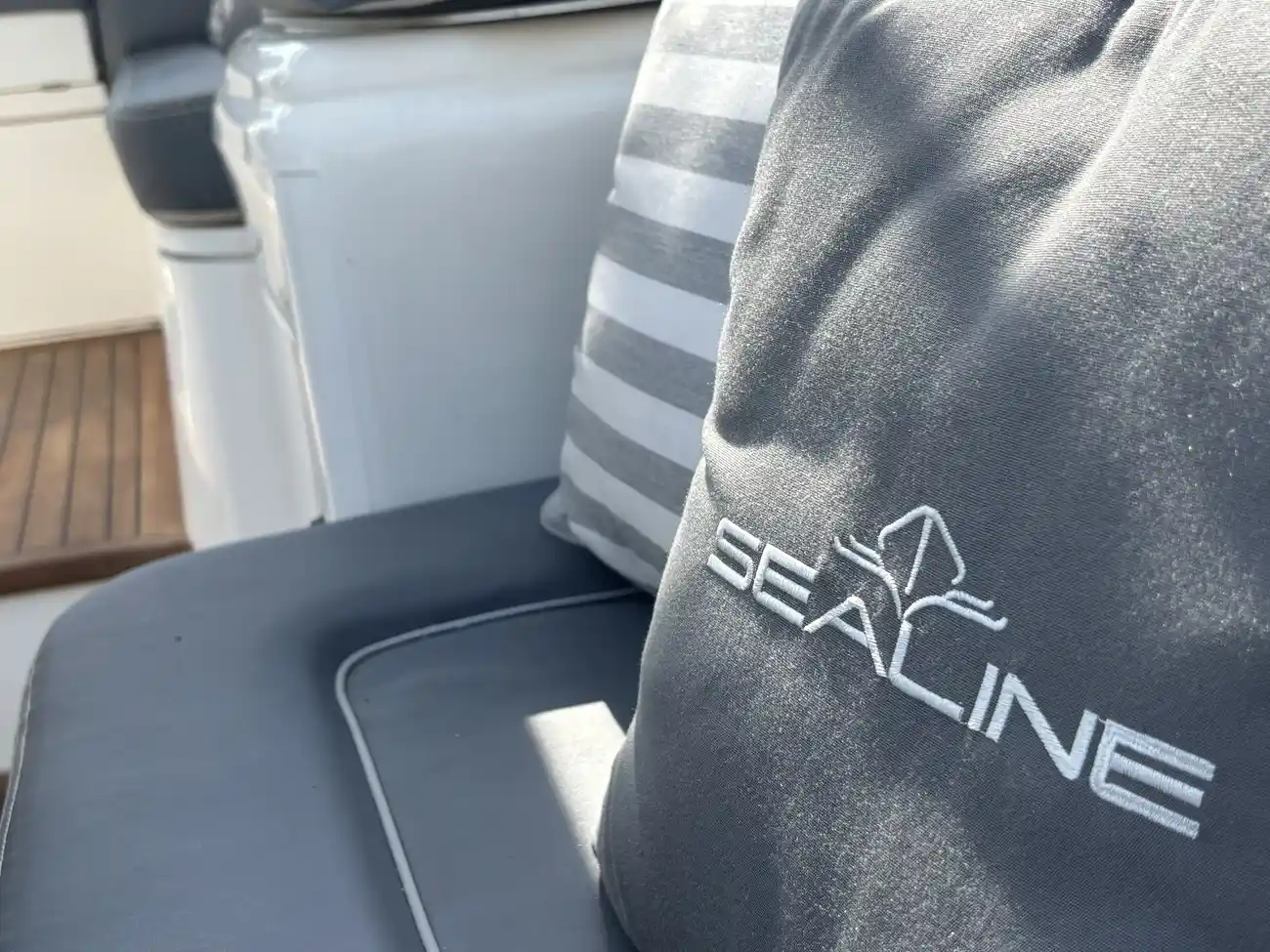 2000 Sealine S41 image 26