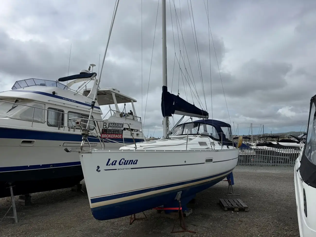 2004 Beneteau Oceanis 323