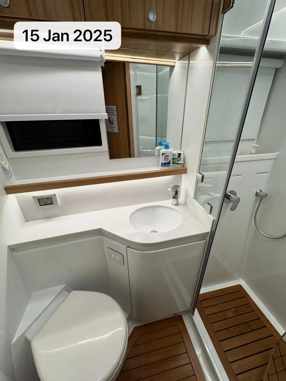 https://www.rightboat.com/boat_images/image_31029825/compressed_7e22ee41b15f485d91fcdbfaded42323fcf48050bdad4e58885308eda0155bcb.webp photo 21