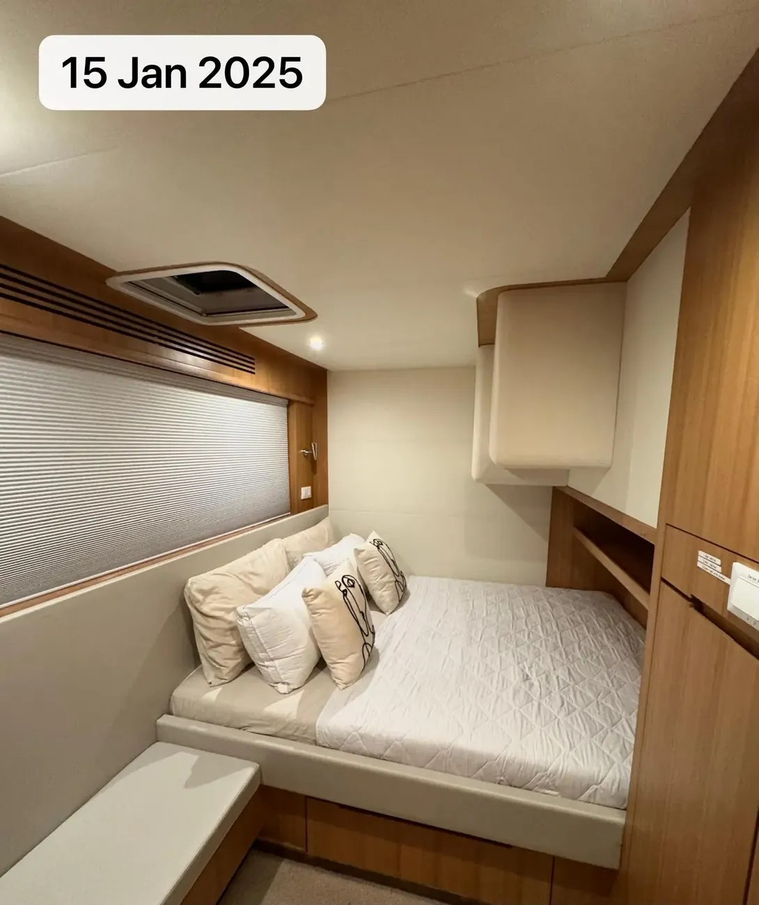 https://www.rightboat.com/boat_images/image_31029827/compressed_c74522a8552d4faaaeb8665316c707df41779c38bc554513af9a6ab8072db3f4.webp photo 22