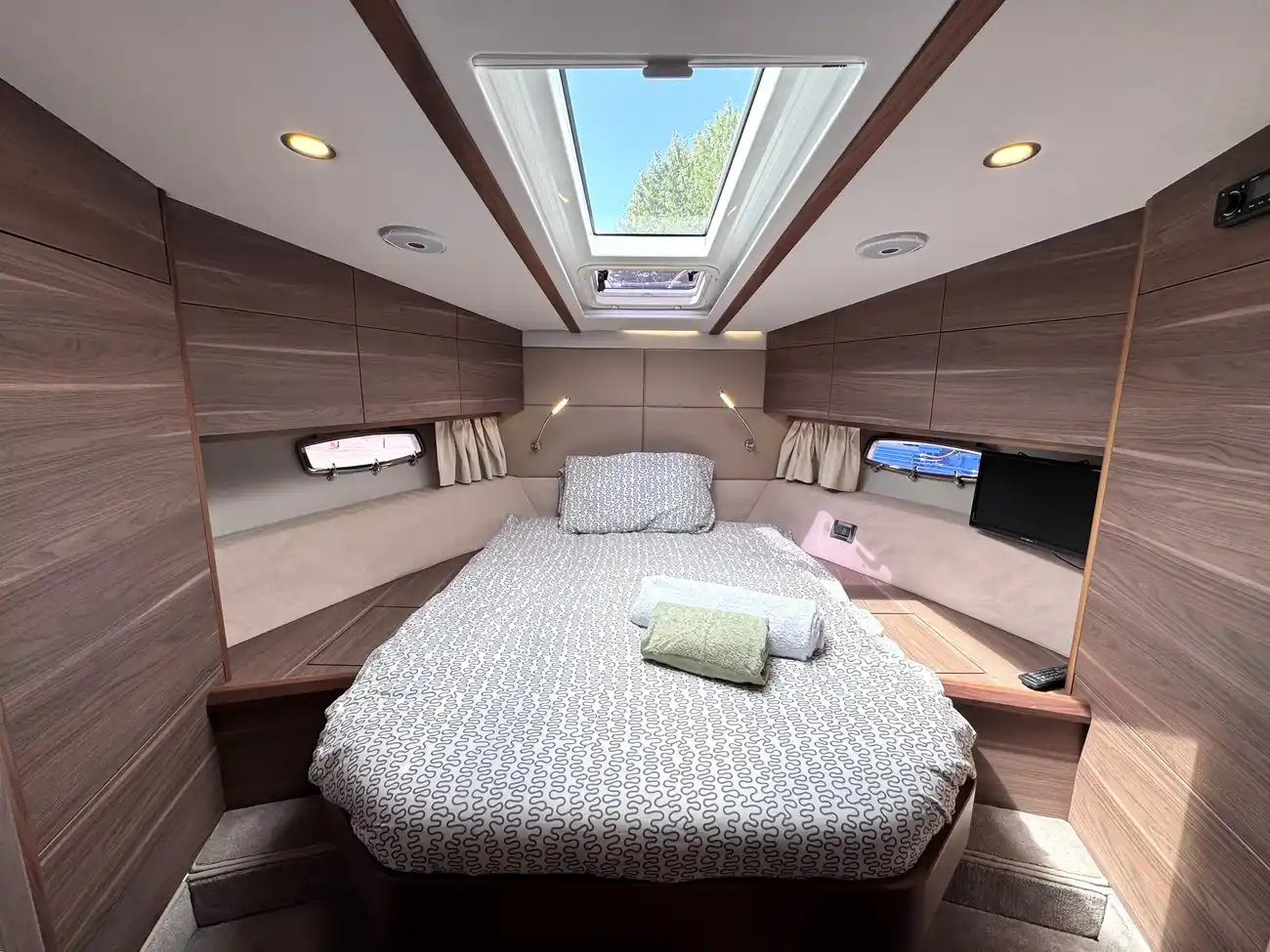 2015 Sealine S450 image 35