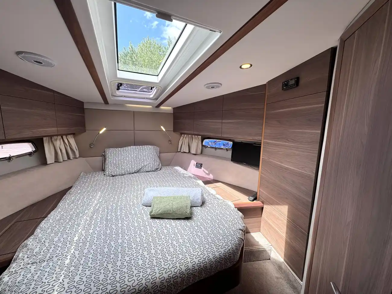 2015 Sealine S450 image 36