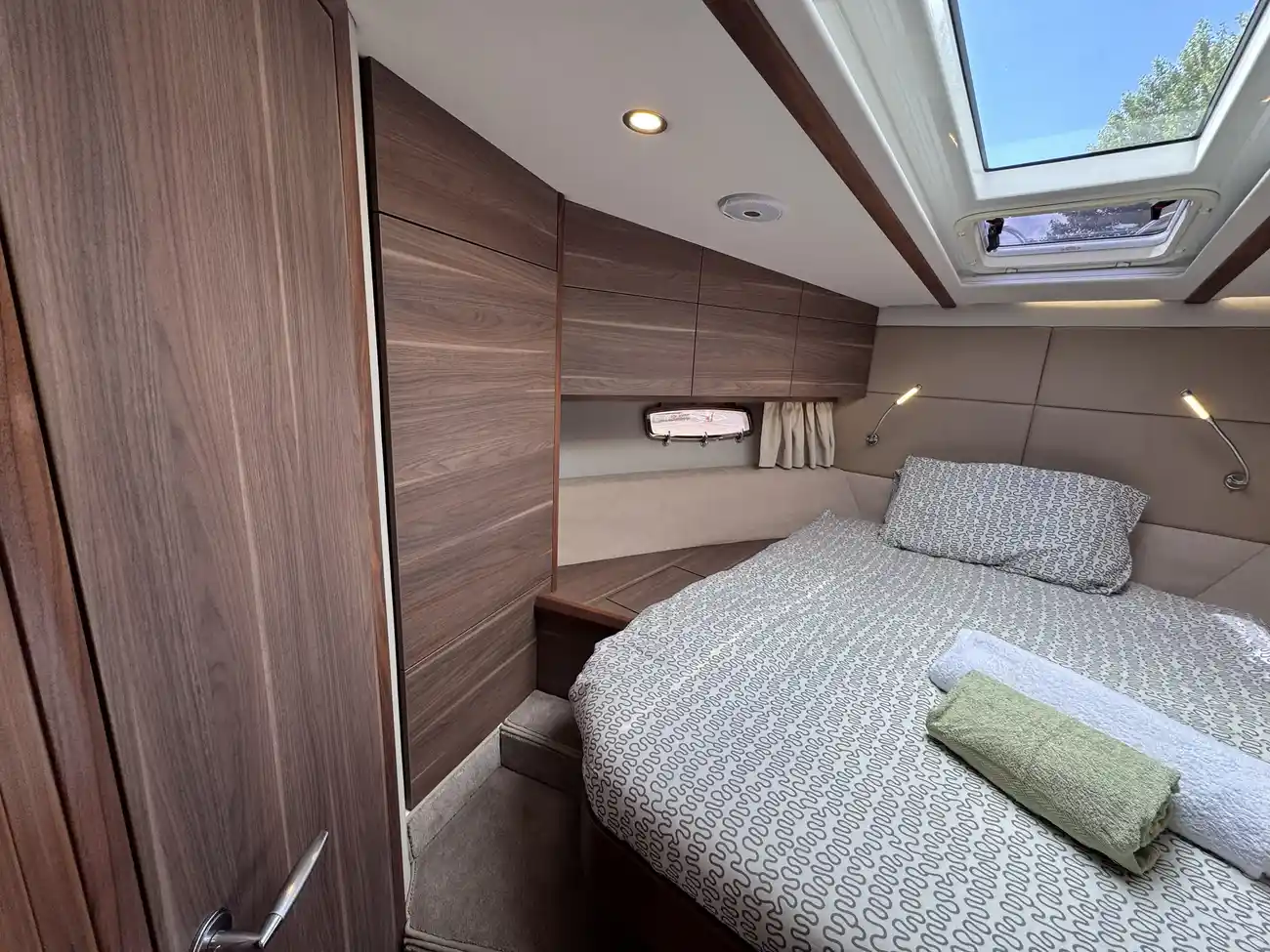 2015 Sealine S450 image 37