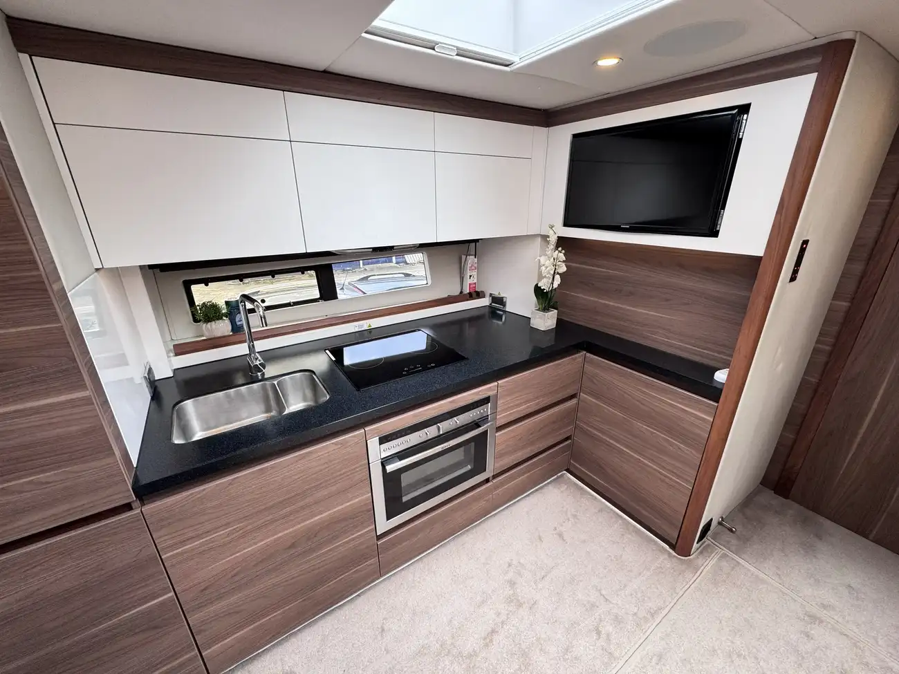 2015 Sealine S450 image 31