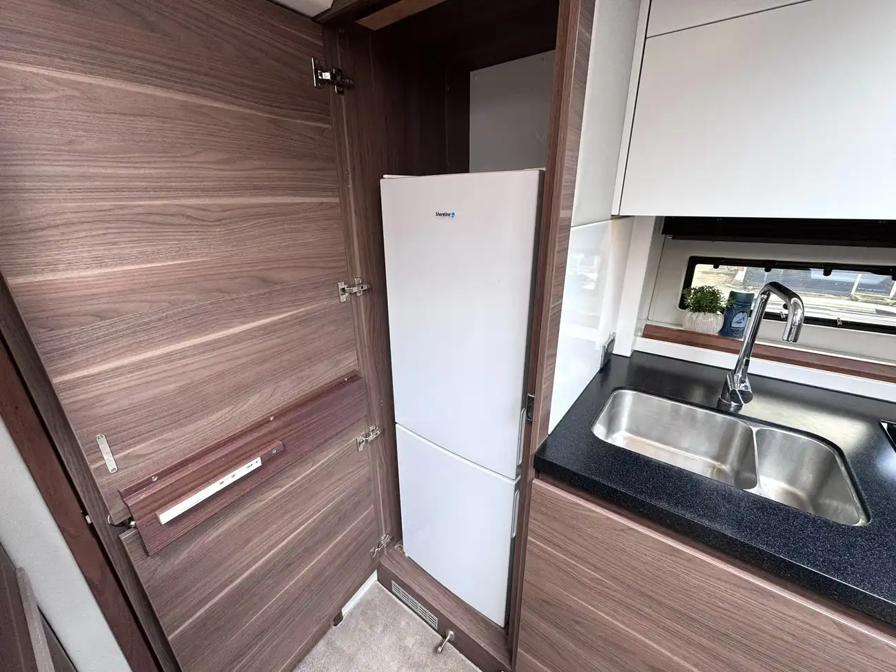 2015 Sealine S450 image 33