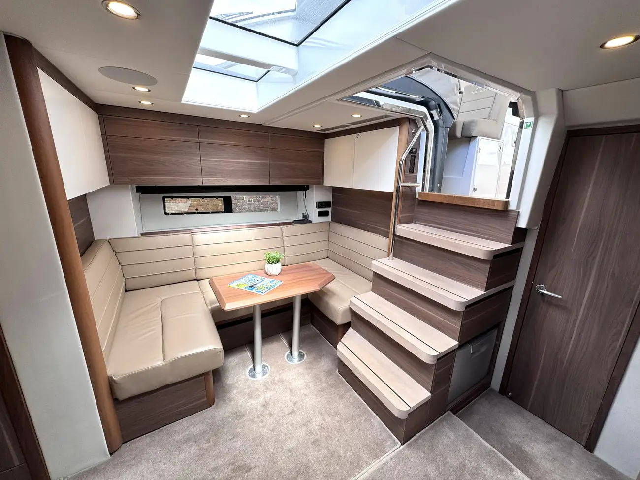 2015 Sealine S450 image 29
