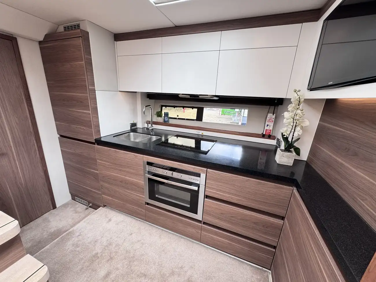 2015 Sealine S450 image 32