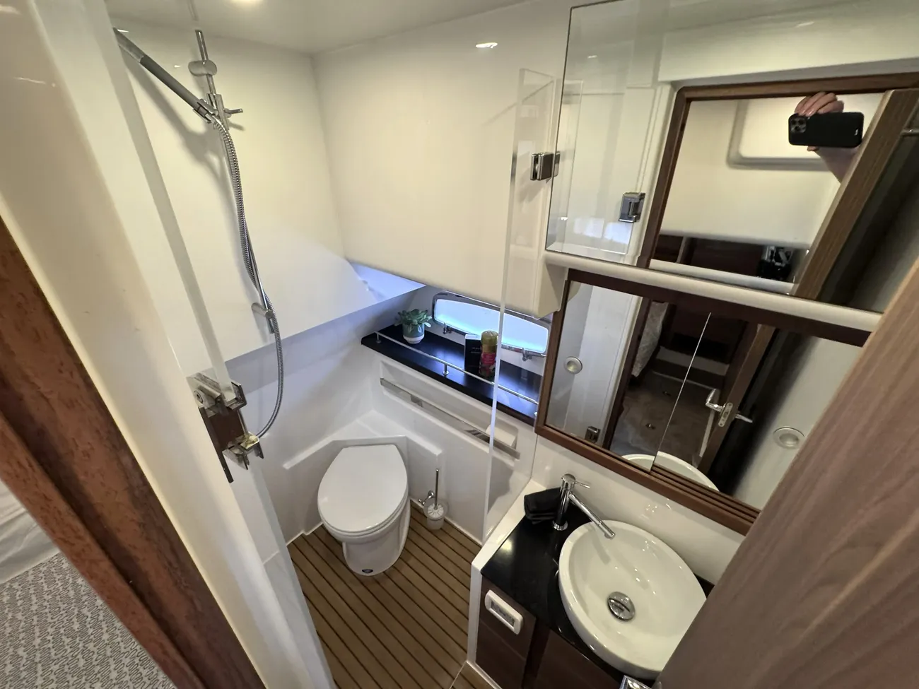 2015 Sealine S450 image 6
