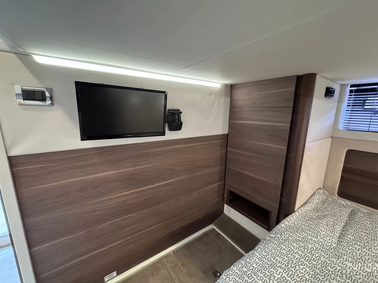 2015 Sealine S450 image 5