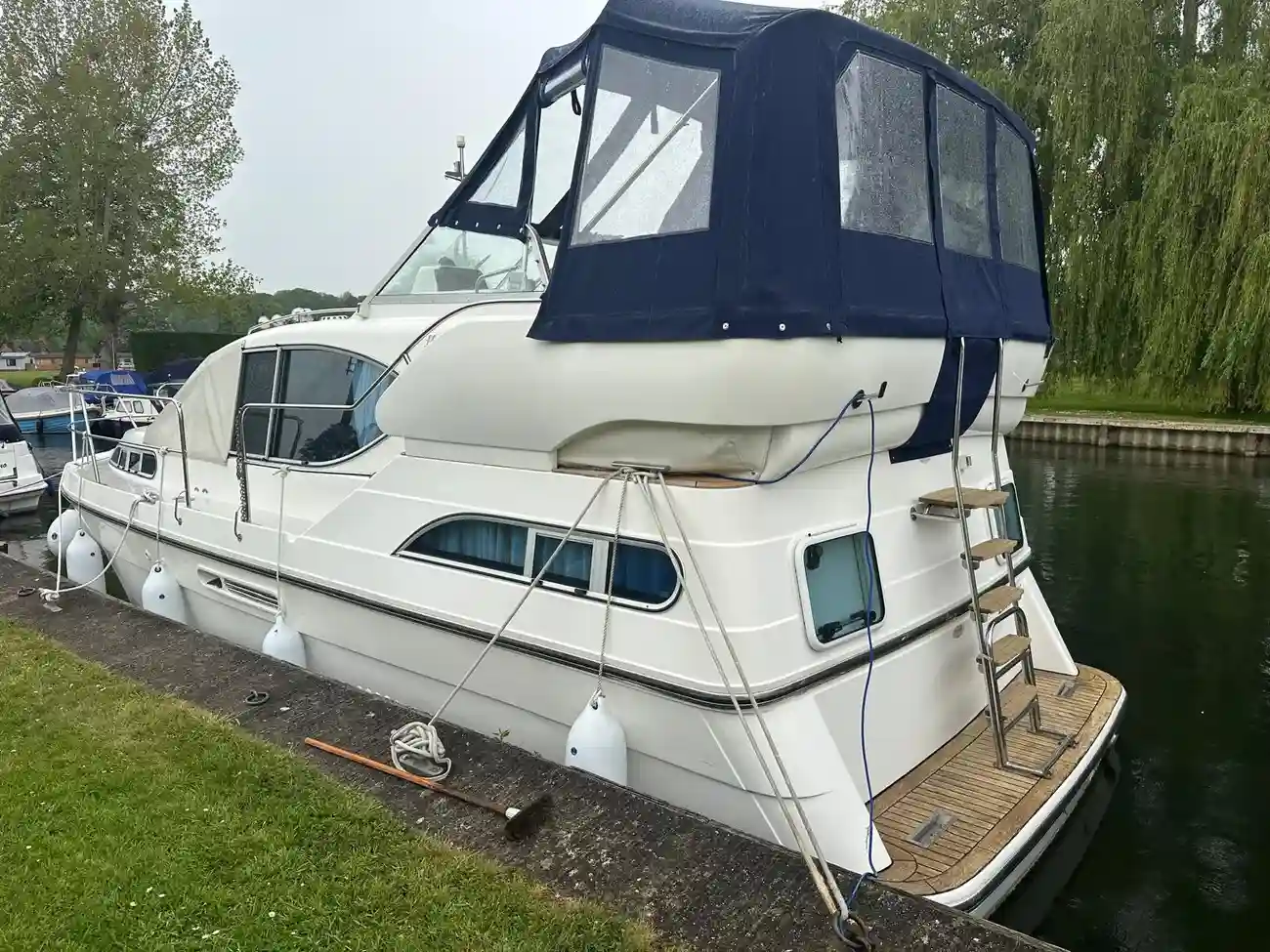 Haines 320 Aft Cabin