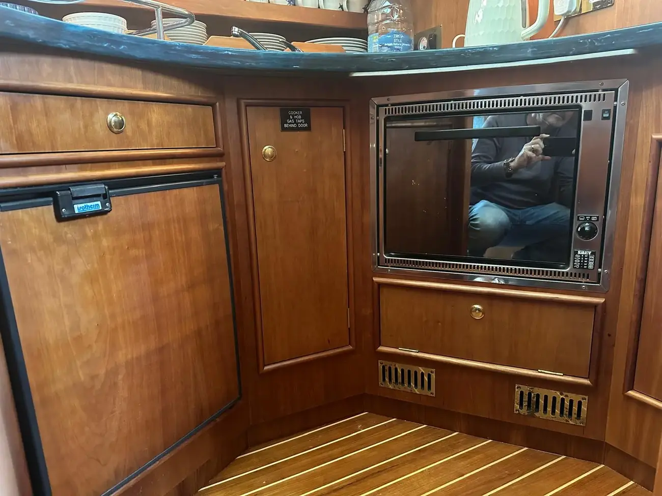 HAINES 320 AFT CABIN 2003