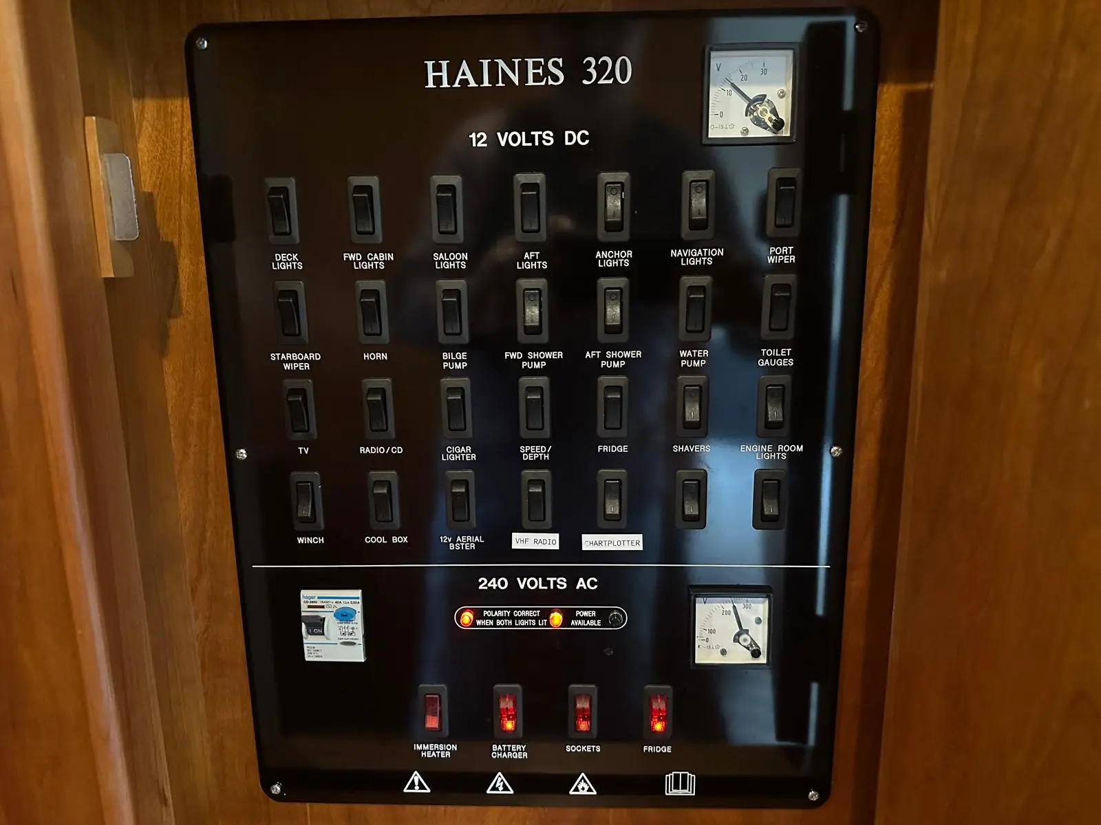 HAINES 320 AFT CABIN 2003