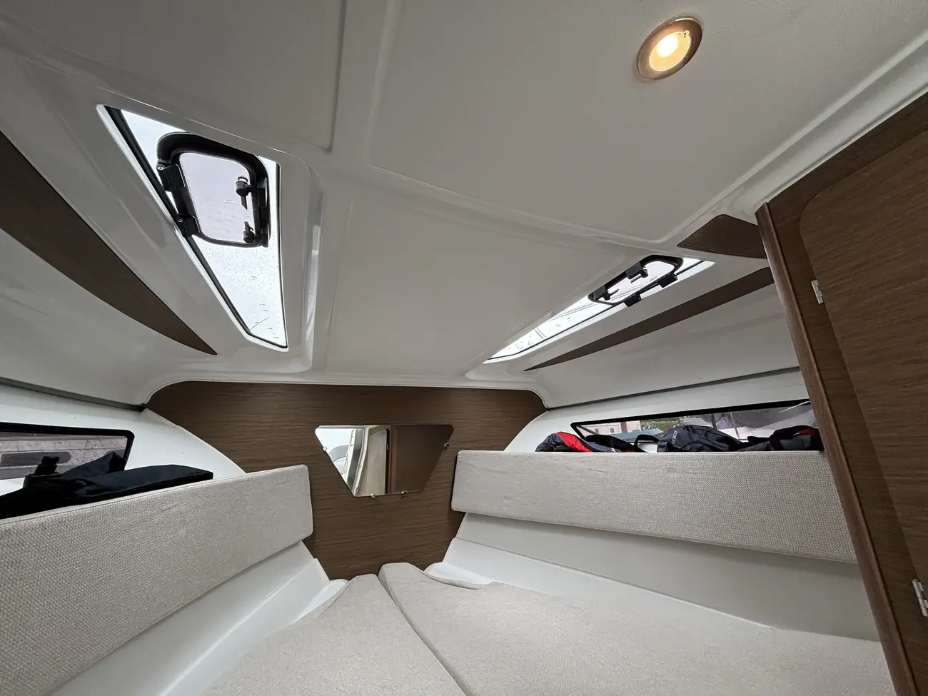 2018 Jeanneau Cap Camarat 7.5 DC image 8