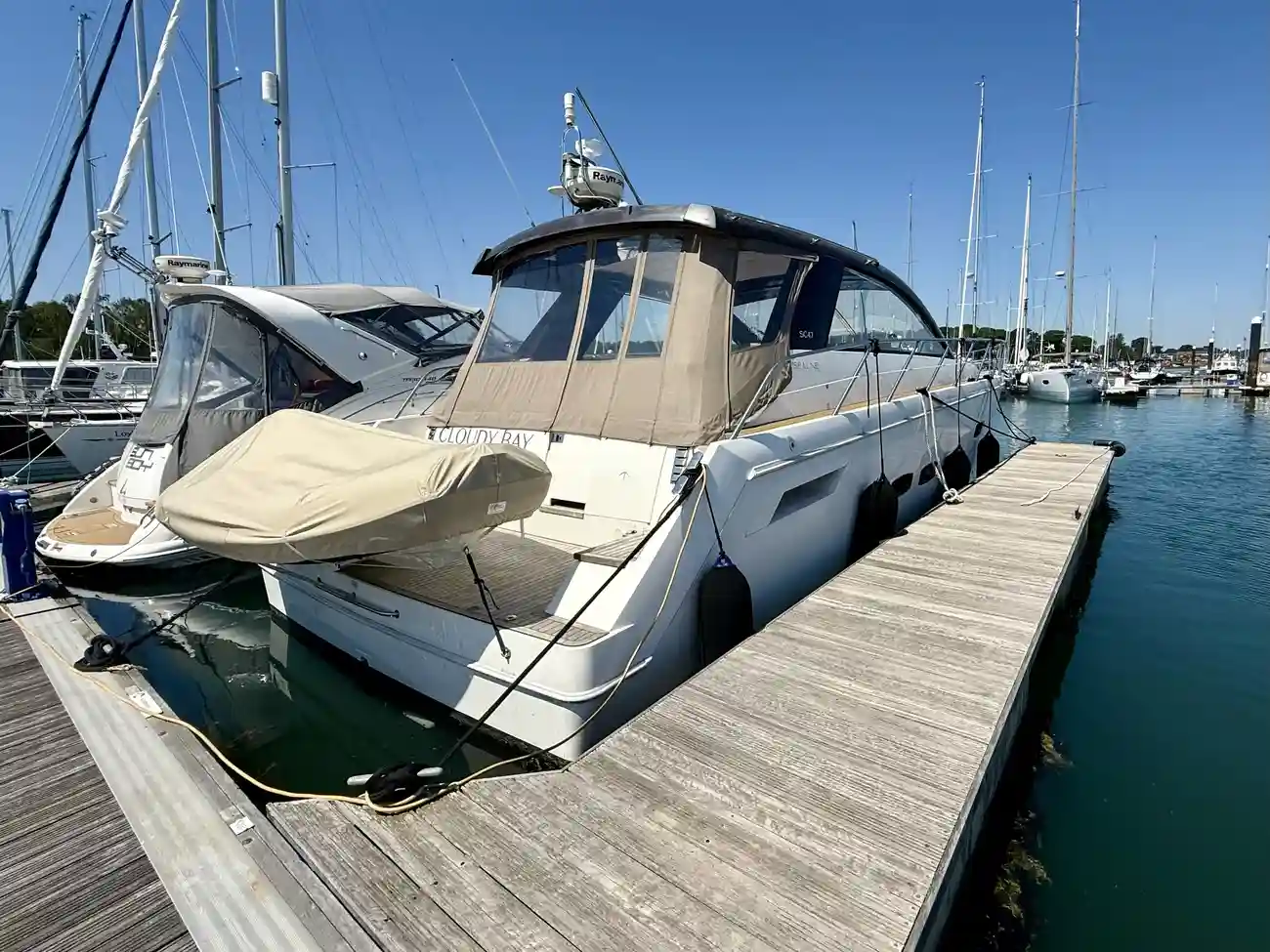 2010 Sealine SC47 image 11
