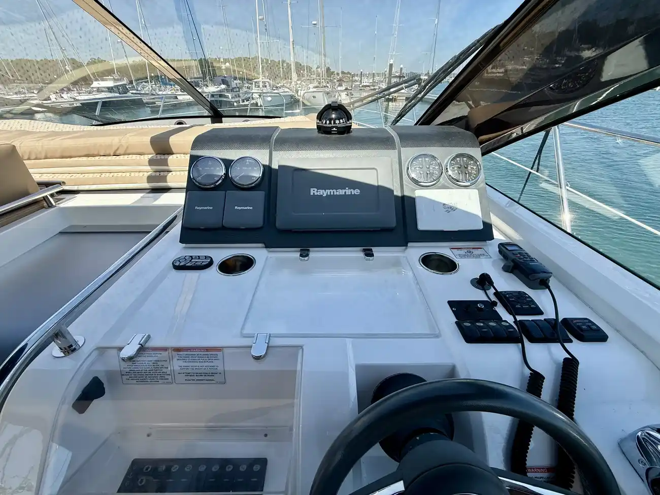 2010 Sealine SC47 image 19