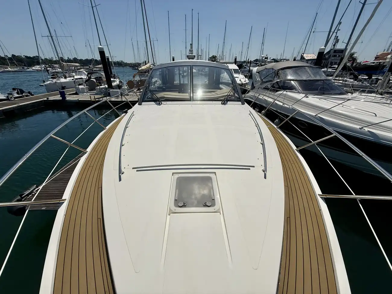 2010 Sealine SC47 image 15