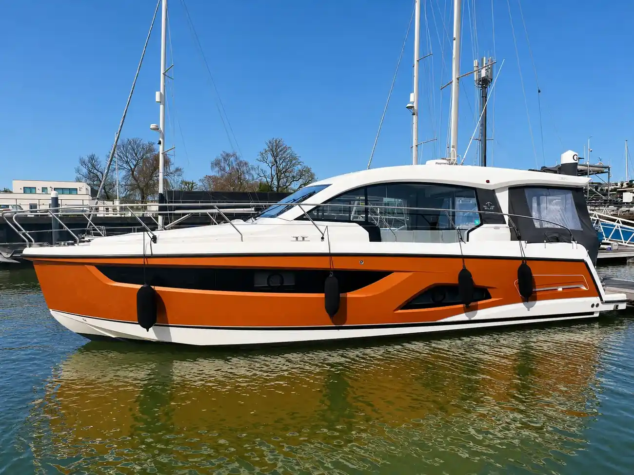 2024 Sealine C390