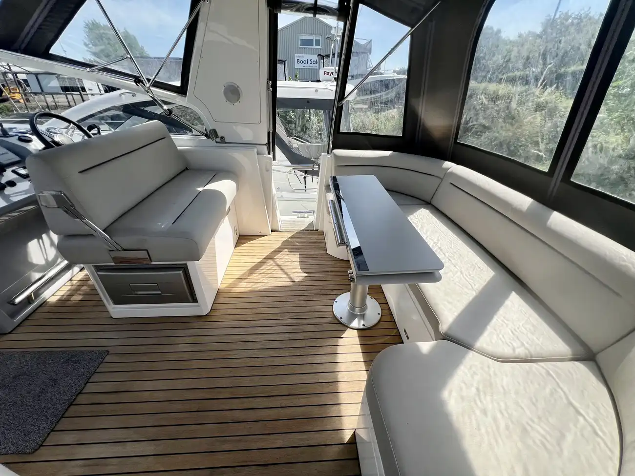 2012 Broom 370 image 22