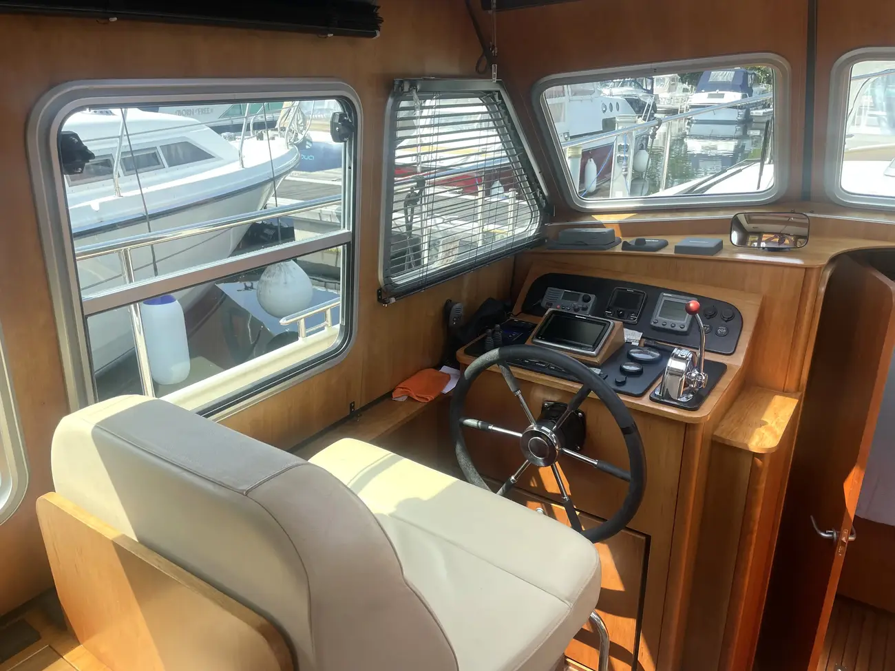 LINSSEN 29.9 SEDAN 2008