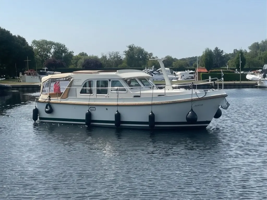 LINSSEN 29.9 SEDAN 2008