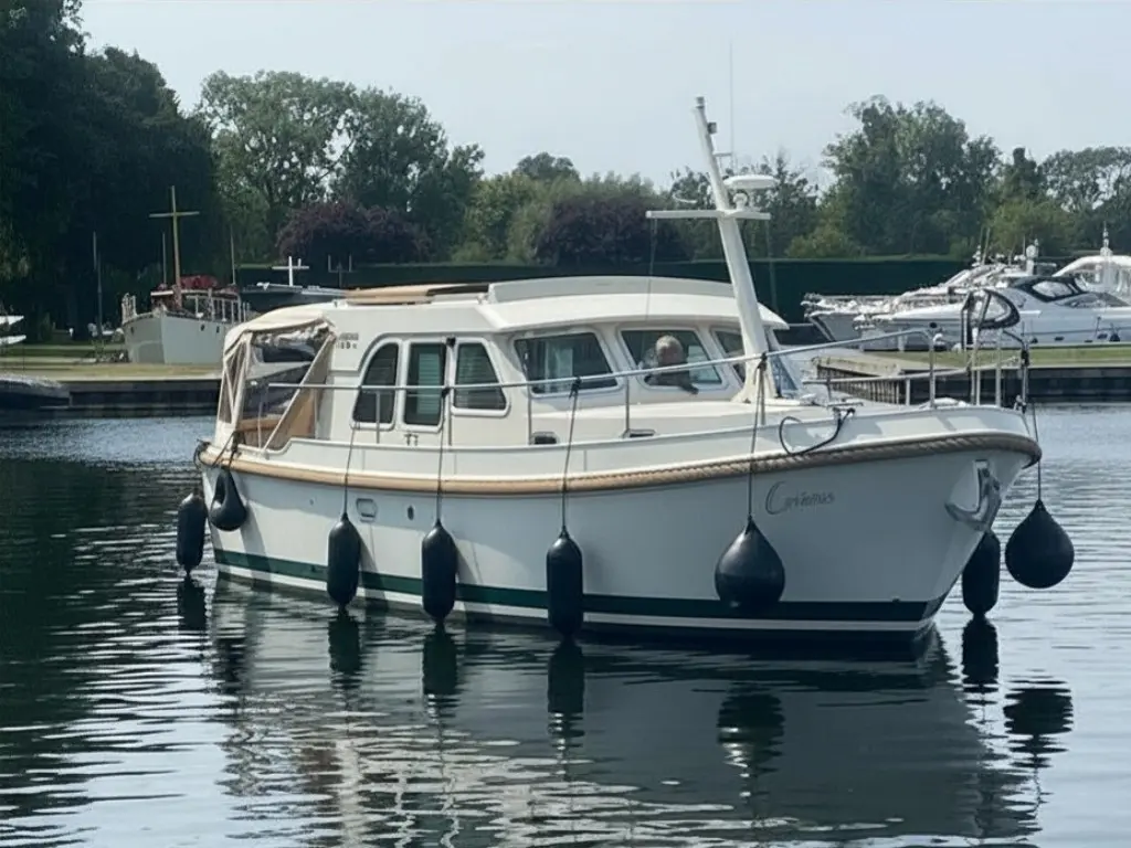LINSSEN 29.9 SEDAN 2008