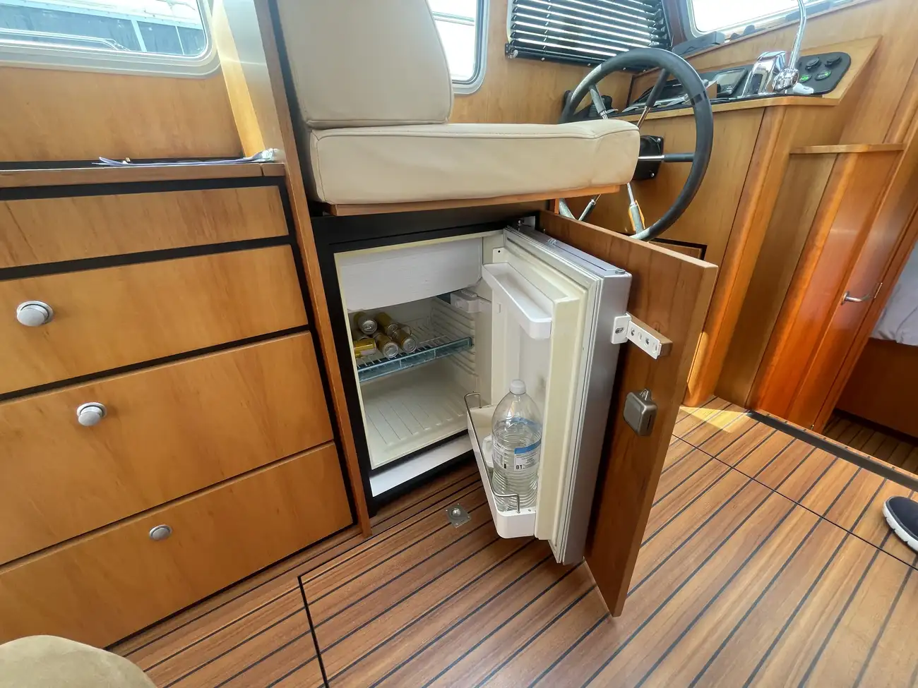 LINSSEN 29.9 SEDAN 2008