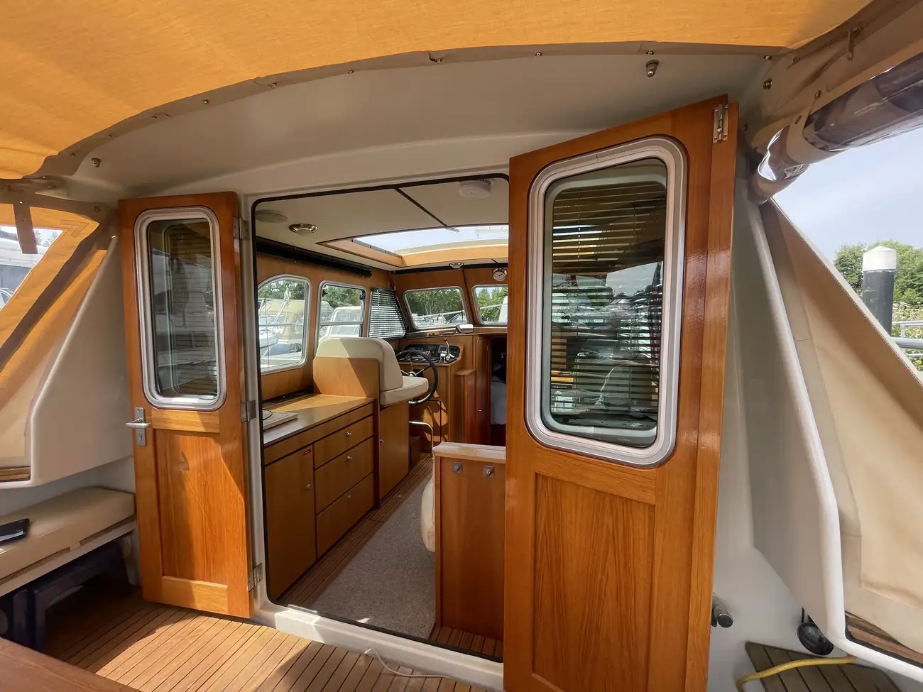 LINSSEN 29.9 SEDAN 2008
