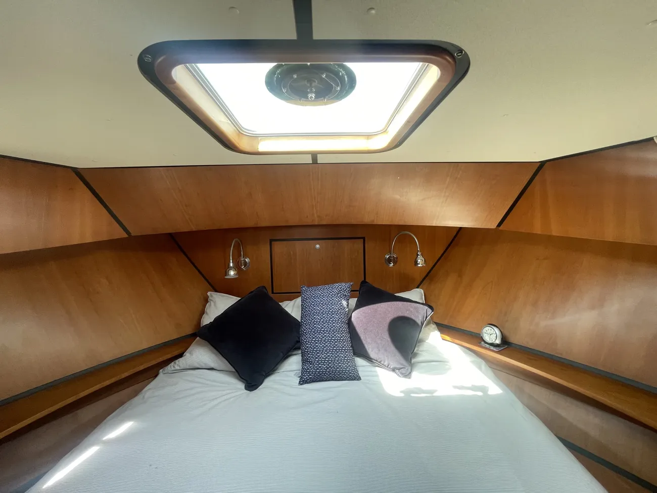 LINSSEN 29.9 SEDAN 2008