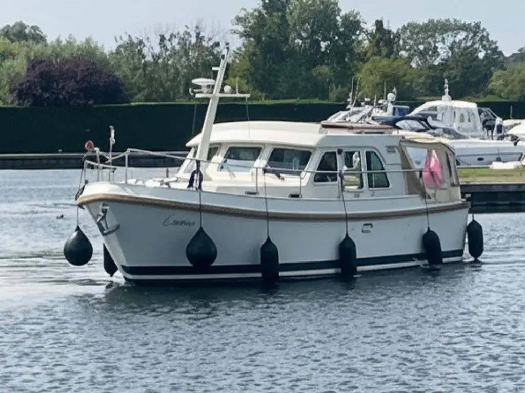LINSSEN 29.9 SEDAN 2008