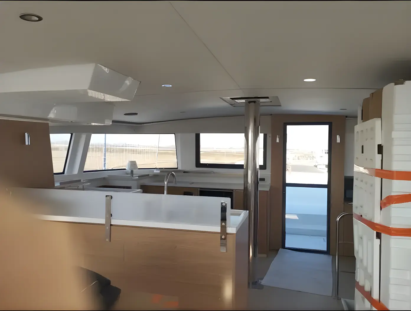 https://www.rightboat.com/boat_images/image_31210598/compressed_1cd77f34c79445f18789ed63d0f0c3864bb6ad04d34a4f12bed7d1e1aa97cebf.webp photo 9