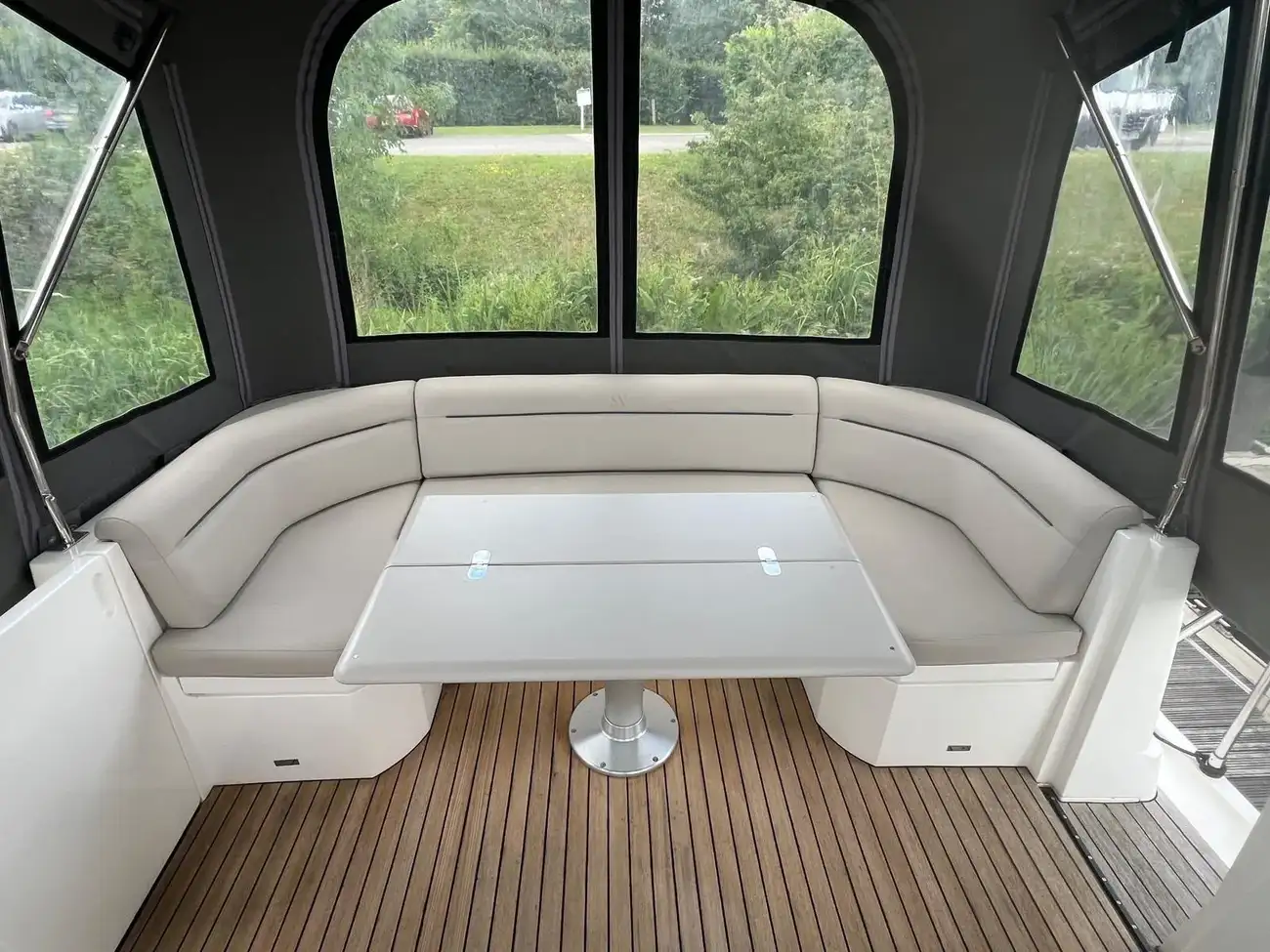 2012 Broom 370 image 21