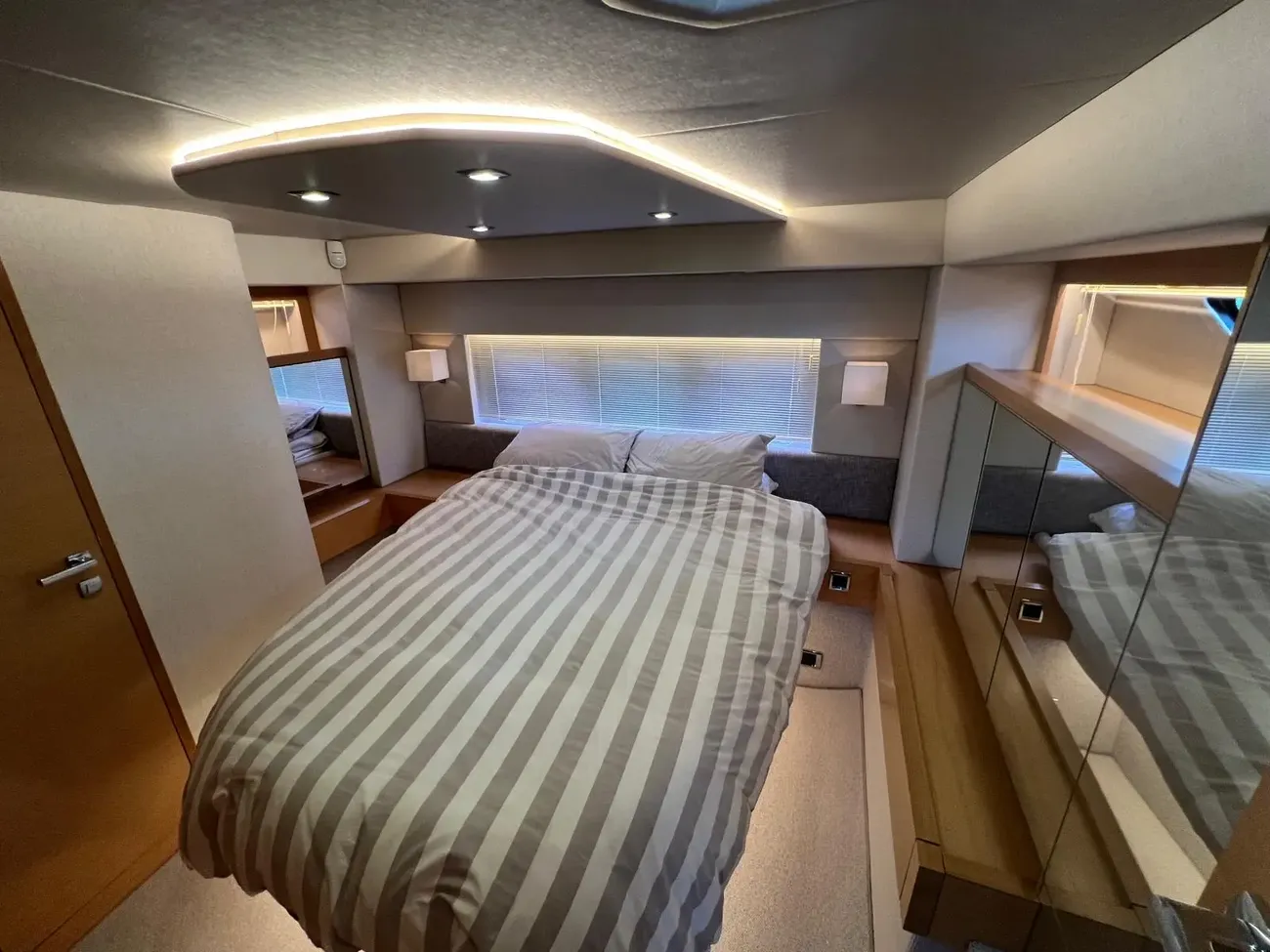 2012 Broom 370 image 4