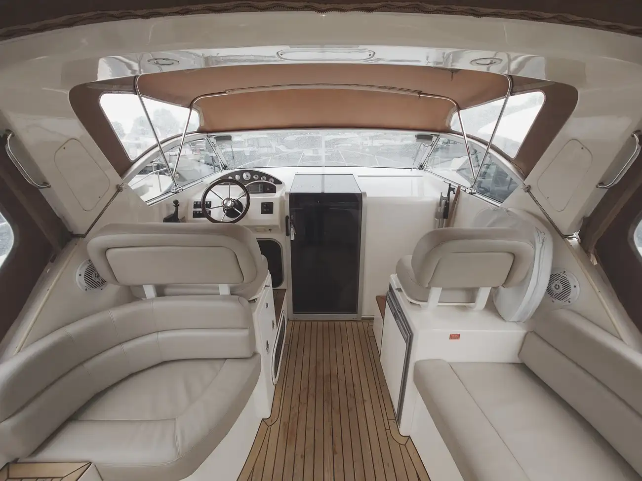 SHEERLINE 955 AFT COCKPIT TRI CAB 2013