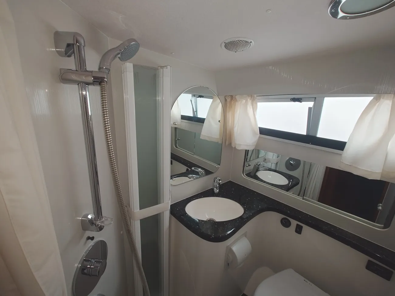 SHEERLINE 955 AFT COCKPIT TRI CAB 2013