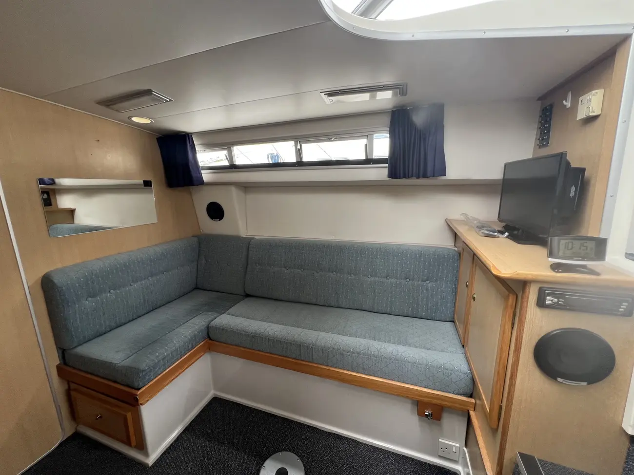 1995 Broom Ocean 29 Hard Top image 8