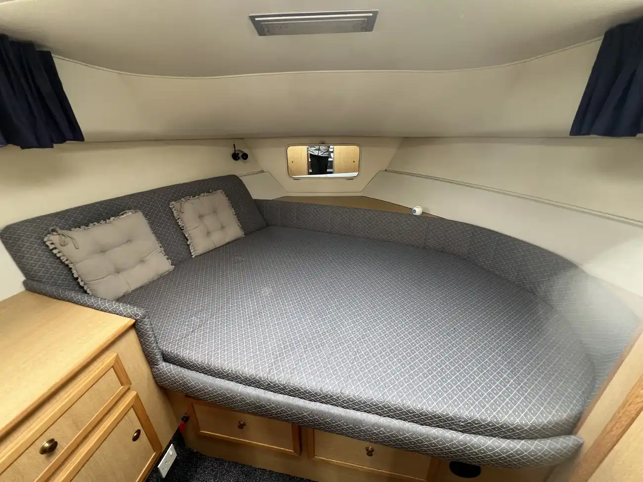 1995 Broom Ocean 29 Hard Top image 6