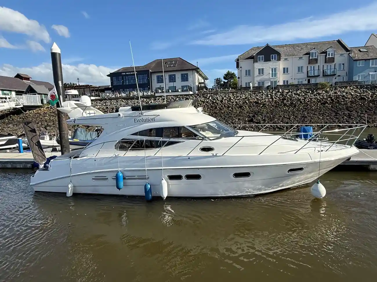 2005 Sealine F425