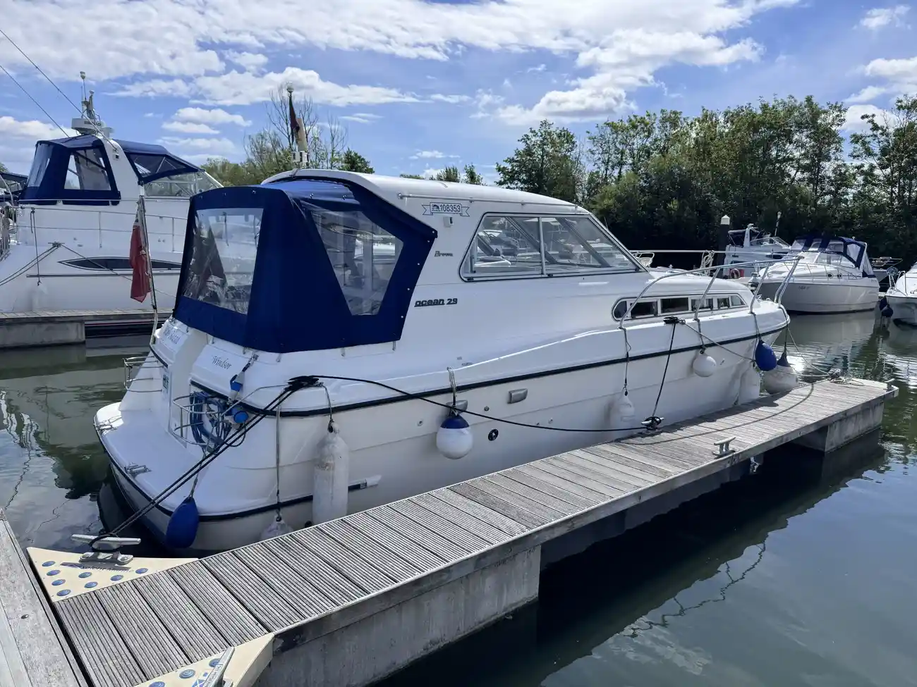 1995 Broom Ocean 29 Hard Top image 12