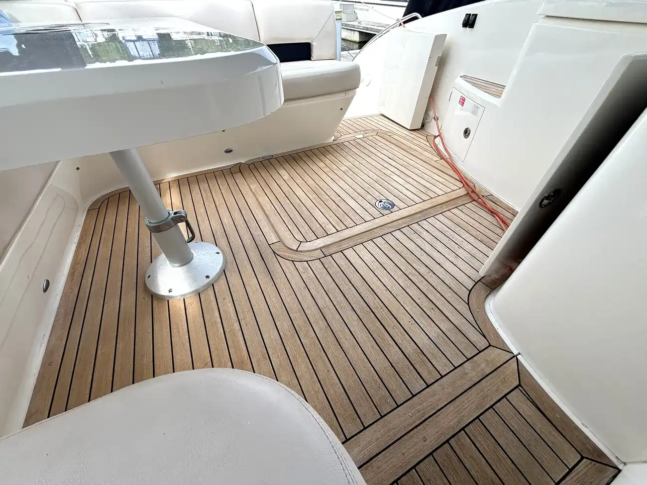 2007 Princess V42 image 24