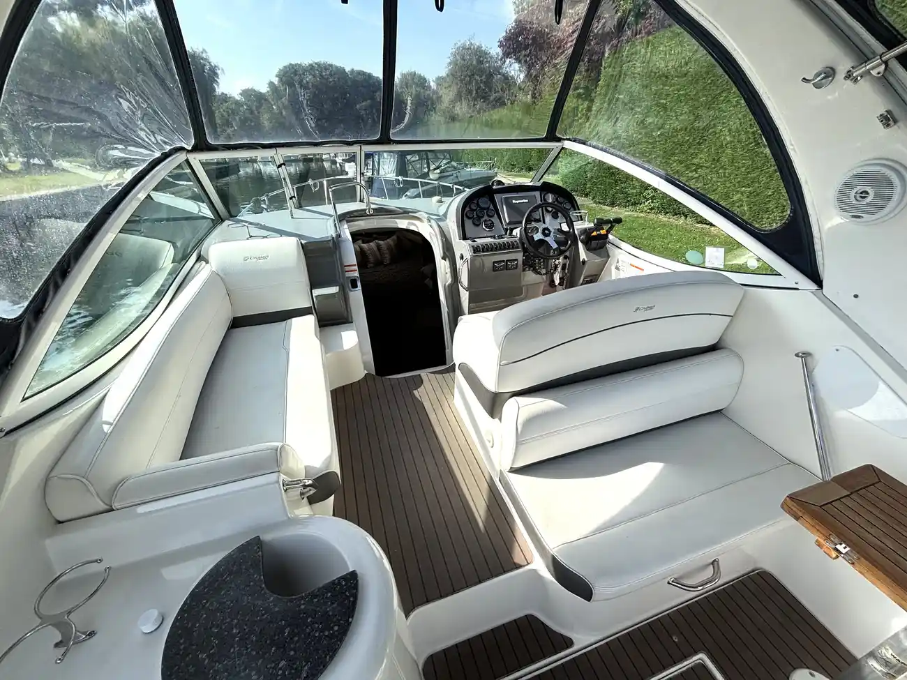 2007 Cruisers Yachts 300 CXI image 17